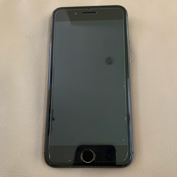 🚫SOLD ~ iPhone 8Plus ~ 256GB ~ UNLOCKED🚫 - Picture 2 of 5